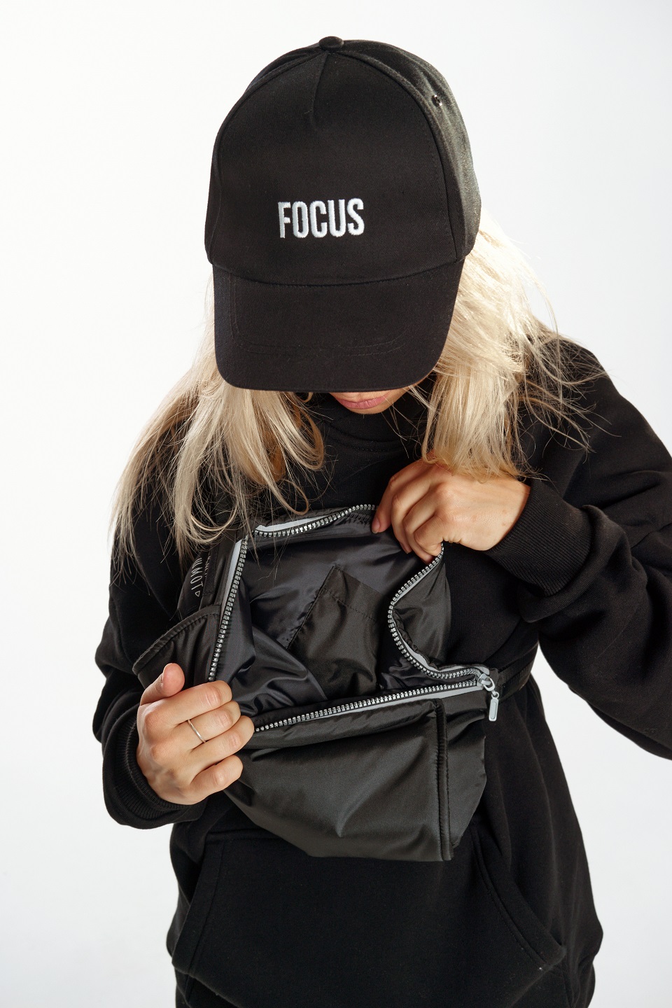 Сумка-муфта one size в магазине RentaPhoto.Store